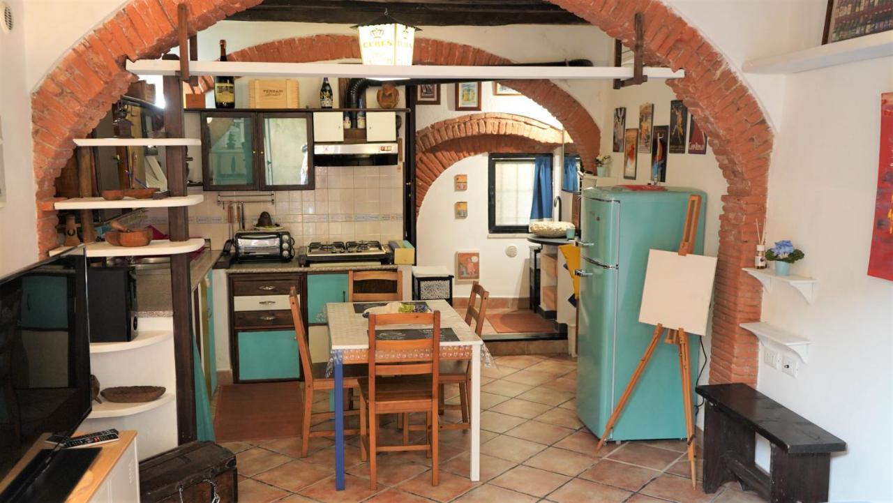 La Taverna Di Gianni Near The Beach Italy Riviera Savona Zewnętrze zdjęcie