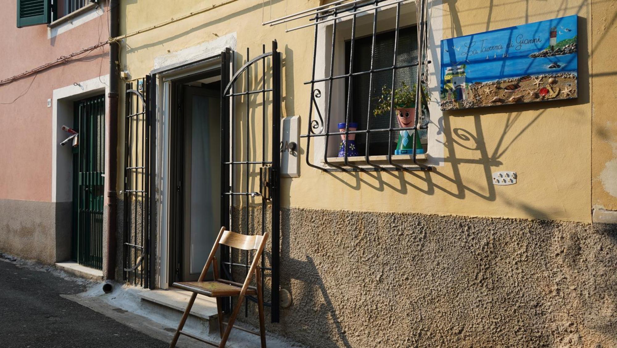 La Taverna Di Gianni Near The Beach Italy Riviera Savona Pokój zdjęcie